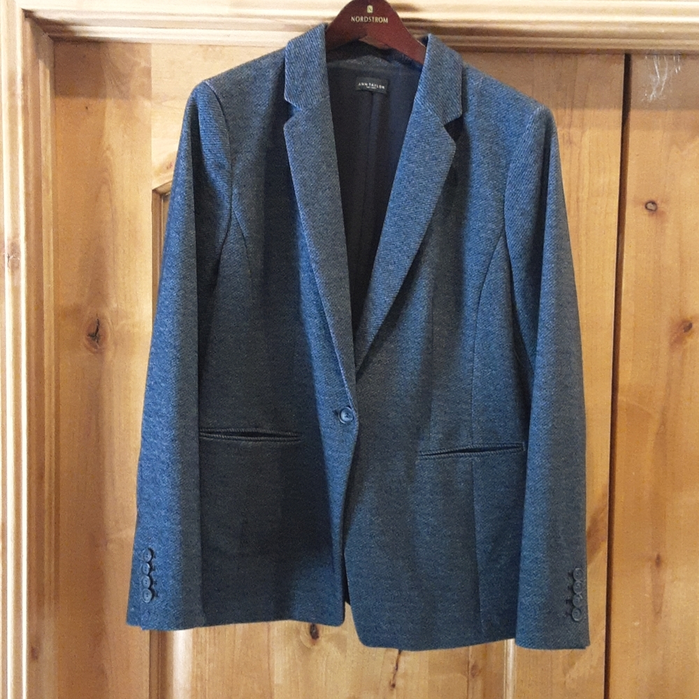 Ann Taylor Gray/Black Tweed Blazer
